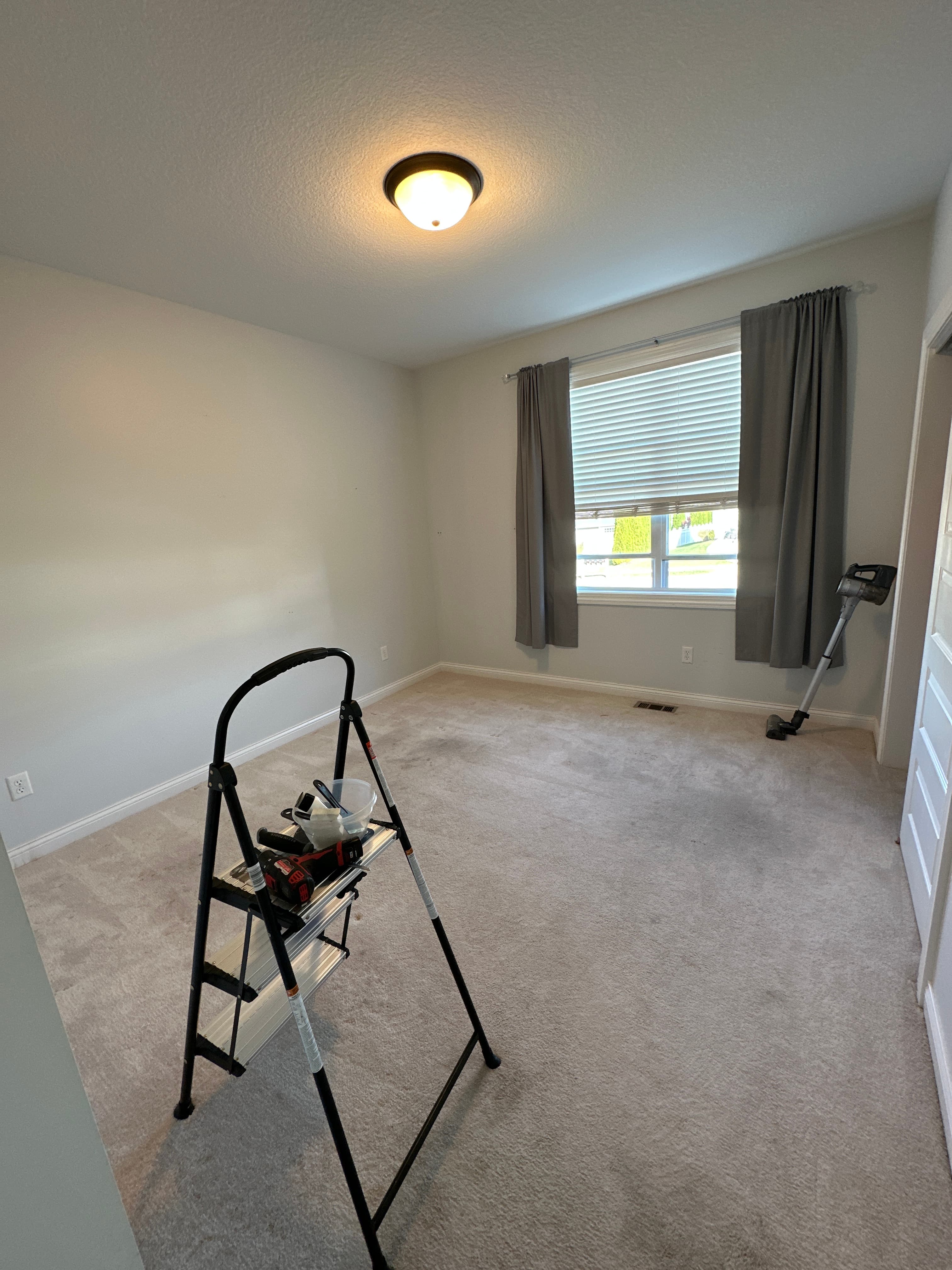 Home office before renovation